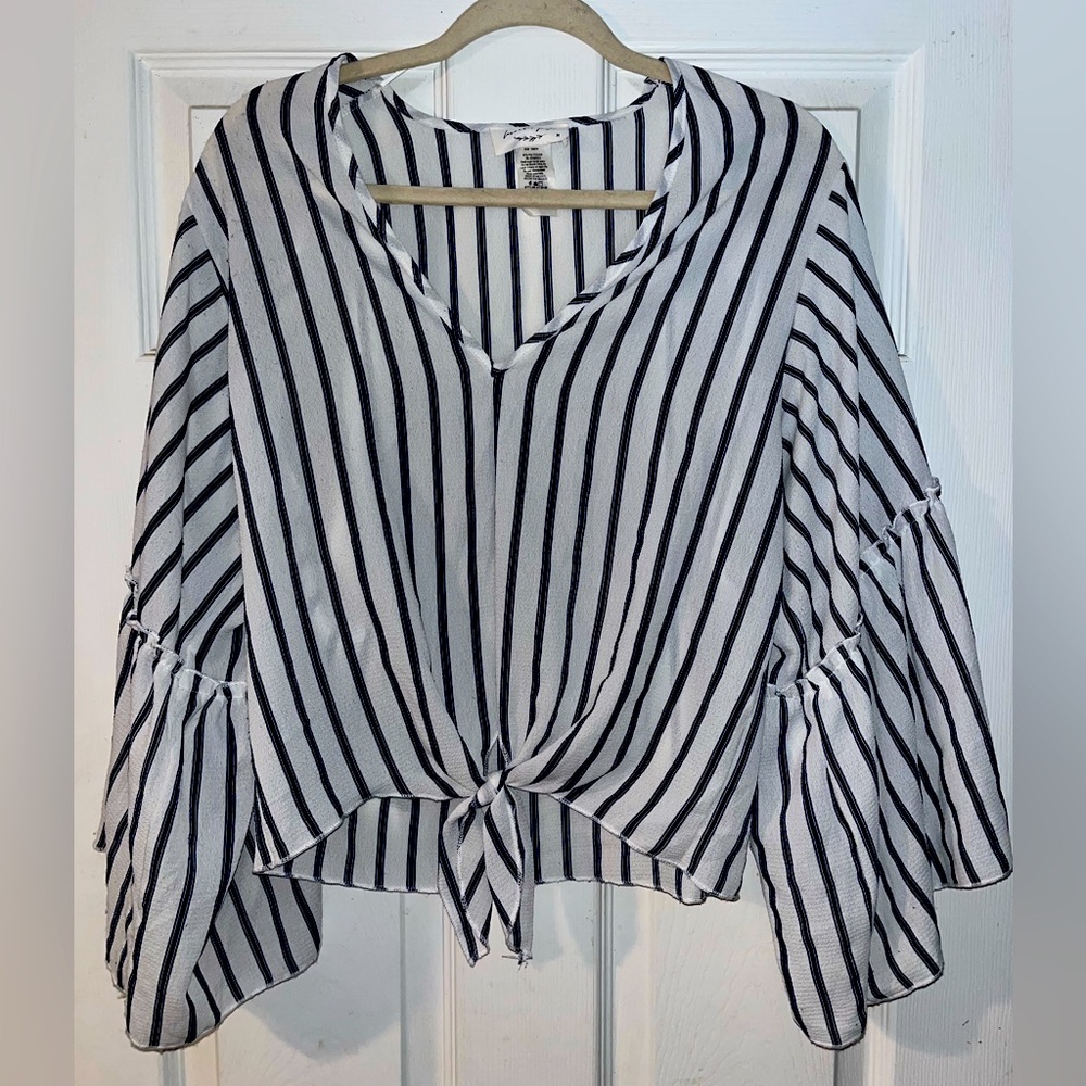 lavender field white and navy striped long sleeved blouse medium